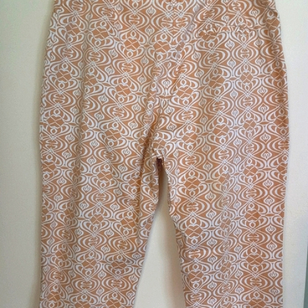 Jones New York signature capris size 16